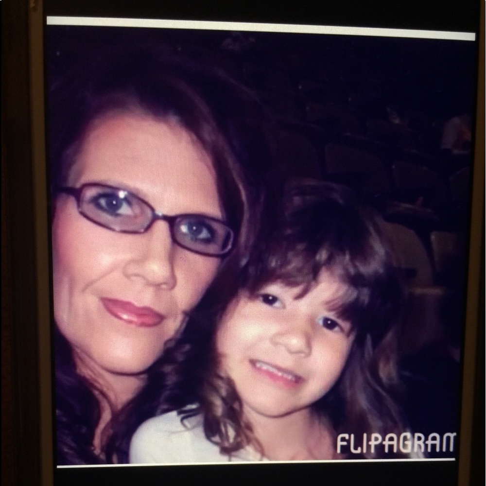 Meet your Posher, Alisa